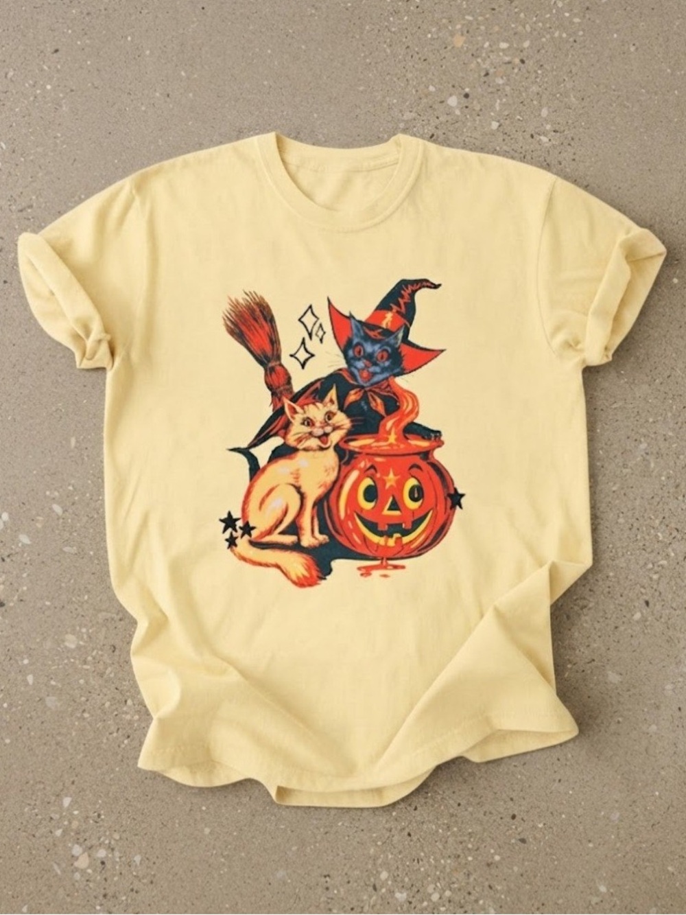 Spooky Black Cat Pumpkin Halloween Graphic Cotton Gildan T-Shirt